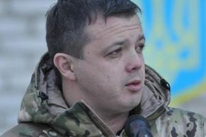 Семенченко "передал привет" Порошенко: Буду писать вам как временно исполняющему обязанности президента