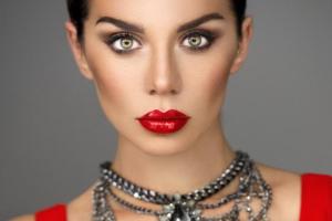 Беременная певица Анна Седокова разместила в Instagram откровенное видео