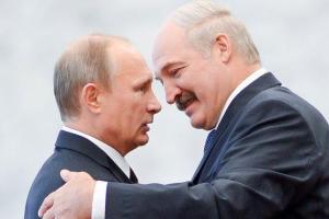 Лукашенко о Путине: Мы родные братья, нам делить нечего