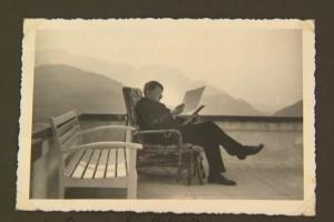 В Британии на аукцион выставят снимки из личного архива Гитлера