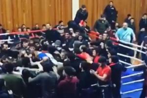 В Сеть попало видео массовой драки между русскими и дагестанцами на Чемпионате по смешанным единоборствам