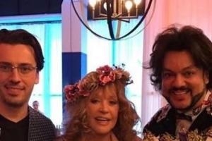 Филипп Киркоров показал танец любимой Примадонны на вечеринке в честь прихода весны