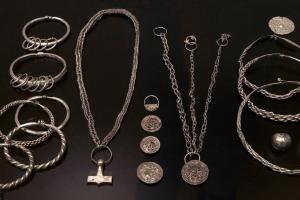 В Эстонии найден ценный клад поздней эпохи викингов