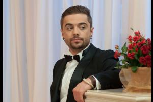 Актер Илья Глинников оказался в инвалидном кресле