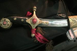 На границе задержан гражданин Португалии, который пытался вывезти из Украины старинную саблю