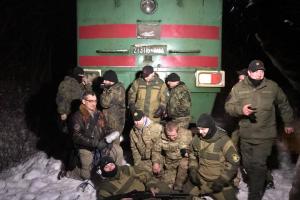 Блокада Донбасса: "Укрзализныця" сообщила о возобновлении движения поезда, заблокированного на Луганщине