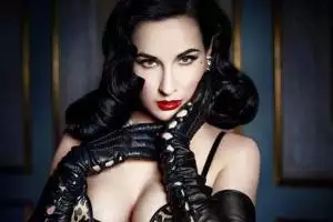 Бурлеск-дива Дита фон Диз опубликовала в Instagram новое откровенное фото