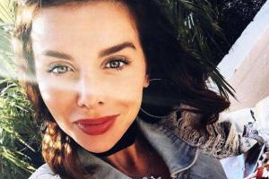 Певица Анна Седокова впервые появилась на публике после тяжелых родов