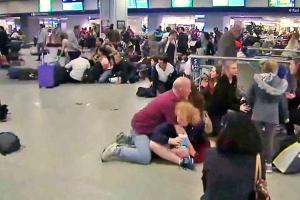 В Нью-Йорке звук электрошокера вызвал панику на вокзале: пострадали более 10 человек