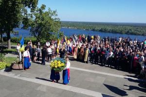В Каневе состоялись торжества по случаю перезахоронения Великого Кобзаря
