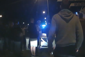 Конфликт на границе: на КПП "Краковец" несколько мужчин напали на украинских полицейских