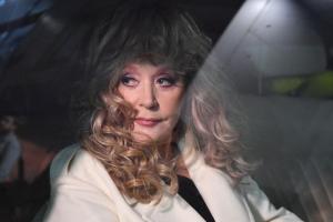 Поклонники Аллы Пугачевой считают, что она затмила красотой невесту внука: опубликовано видео со свадьбы