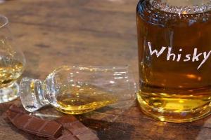 В Шотландии создают автомобиль, способный ездить "на виски"