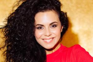 Поклонников покорил новый образ Насти Каменских