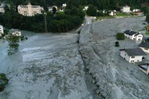 Поисковая операция в Альпах: после оползня пропали без вести 14 человек