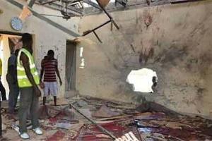 Подросток-смертник подорвал себя в мечети Нигерии, 50 человек убиты