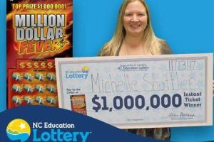 Американка за один день разбогатела на 1 млн долларов, купив 2 "счастливых" лотерейных билета