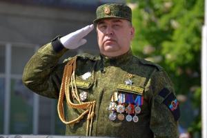 Главарь "ЛНР" Игорь Плотницкий вывез семью и сбежал в Россию - источник