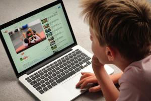 YouTube ограничит доступ для детей к видео со сценами насилия и секса