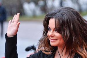 "Неожиданно!": Поклонники не узнали Наташу Королеву с бородой и усами