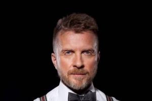 Голый протест на Майдане: Антин Мухарский призывает украинцев присоединиться к демаршу