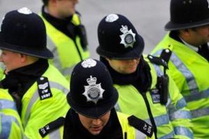 В Лондоне неизвестный облил прохожую кислотой: женщина получила серьезные ожоги