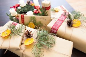 Благотворители из Чехии собрали для украинских детей рождественские подарки 