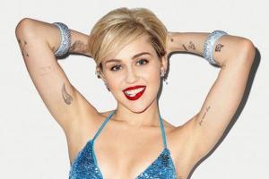Хакеры слили в сеть обнаженные снимки певицы Майли Сайрус: поклонники в шоке