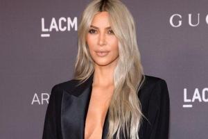 Горячая штучка: Ким Кардашьян обнажилась ради откровенного селфи