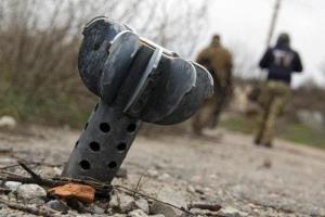 Ситуация в зоне АТО обострилась: боевики ведут обстрелы из артиллерии и танков