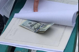 В Одессе врач требовал взятку за выдачу заключения судебно-психиатрической экспертизы