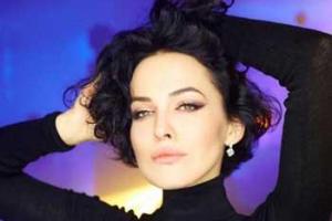 Сексапильная Даша Астафьева позировала голой в новой фотосессии