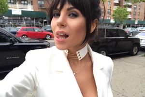 "Голой попой на грязные ступеньки": Поклонники обсуждают откровенные снимки Насти Каменских