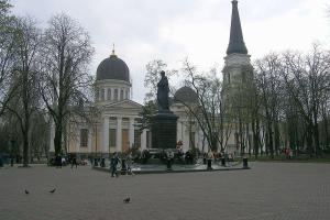 Полиция задержала пьяного одессита, который "заминировал" городскую площадь