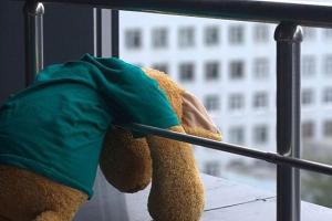 В Киеве разбился 4-летний малыш, выпавший из окна 12-го этажа