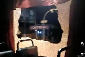 В Киеве неизвестные обстреляли маршрутный автобус