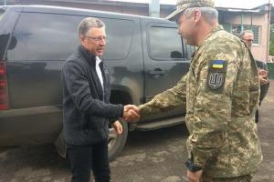 Волкер прибыл на Донбасс: началась встреча с командующим ООС Наевым