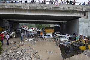 Проливные дожди привели к сильнейшему наводнению в Турции