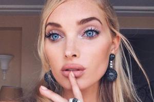 Шведская топ-модель Эльза Хоск устроила фотосессию топлес