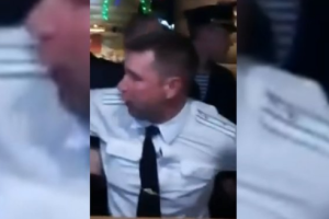 "Армия сплошь состоит из алкашей и дебилов": Соцсети возмущены поведением российских военных из Костромы