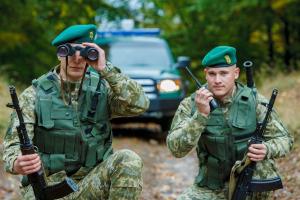 В Закарпатье во время задержания нарушителей пограничникам пришлось открыть огонь