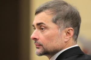 Отставка "серого кардинала": В Кремле обсуждают смещение Суркова с поста помощника Путина