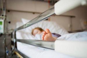 В России из детского лагеря госпитализировали более 60 детей