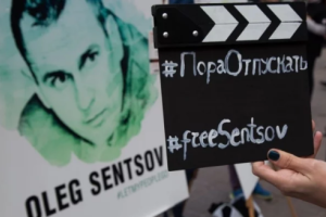В Киеве проходит акция в поддержку Олега Сенцова