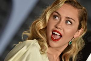 В сеть попали снимки с тайной свадьбы Майли Сайрус и Лиама Хемсворта