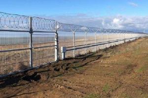 Россия возвела "стену" на админгранице между Крымом и материковой Украиной