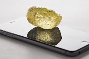 В Канаде на руднике Diavik найден желтый алмаз весом 552 карата​​​​​​​