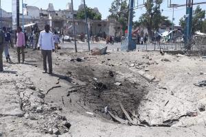 Теракт в Сомали: смертники подорвали два автомобиля, есть жертвы