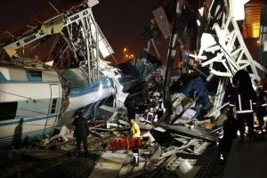 Железнодорожная авария в Турции: погибло 4 человека, много раненых