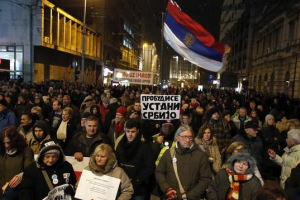 Белград всколыхнули акции протеста: оппозиция требует отставки президента Сербии